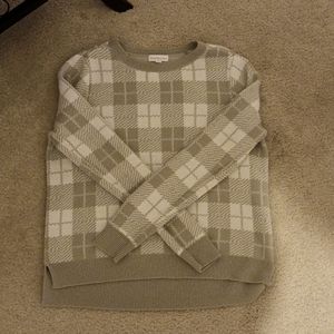 Saw green plade sweater